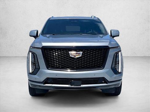 Used 2025 Cadillac Escalade Sport Platinum AWD/4WD image 3