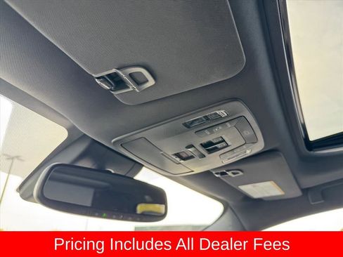 Used 2022 Toyota Sienna XSE FWD image 26