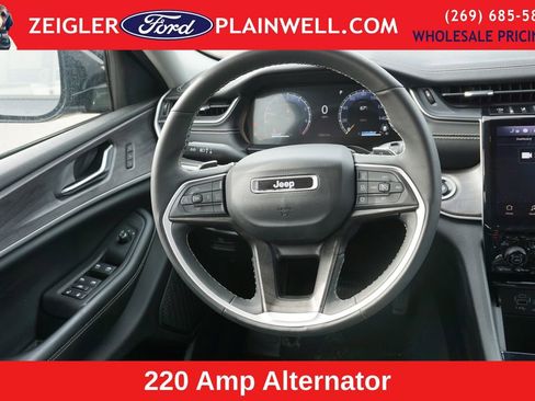 Used 2023 Jeep Grand Cherokee Limited w/ Trailer Tow Prep Group (B) image 15