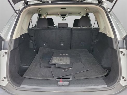 Used 2021 Nissan Rogue SV image 8