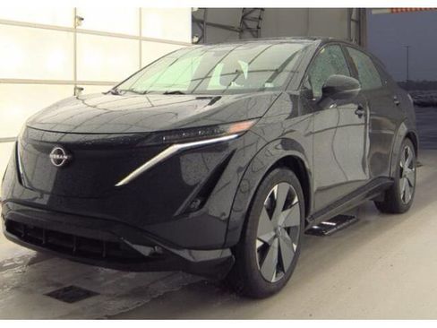 Used 2023 Nissan Ariya AWD/4WD image 1