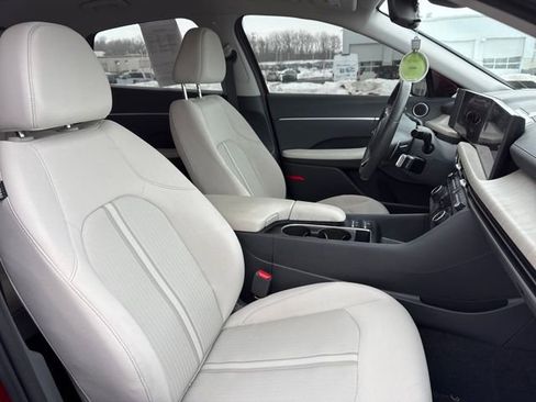 Used 2025 Hyundai Sonata SEL image 12