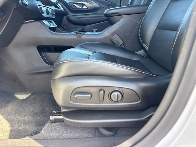 Used 2024 GMC Terrain SLT FWD image 19