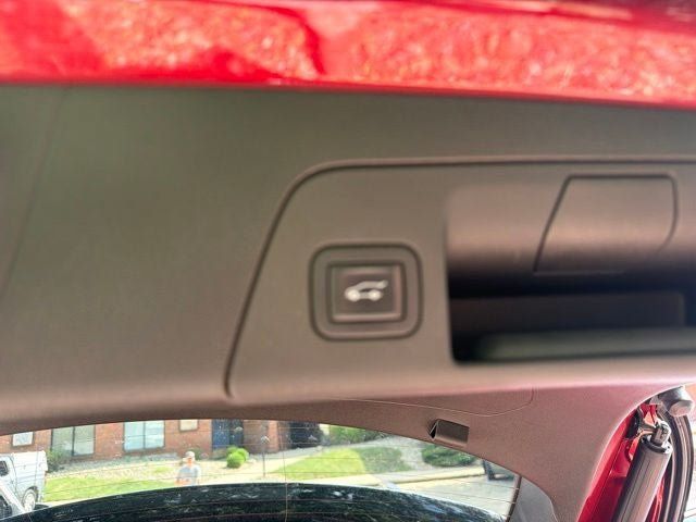 Used 2021 Buick Envision Essence FWD image 21