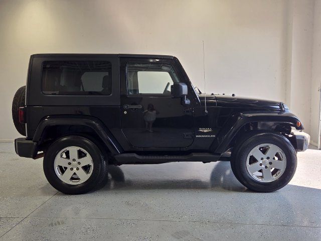 Used 2007 Jeep Wrangler Sahara AWD/4WD image 10