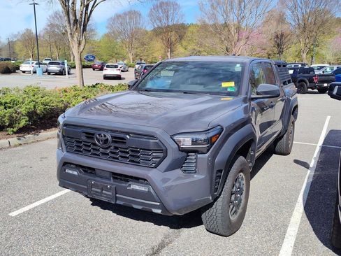 Used 2024 Toyota Tacoma TRD Off-Road image 1