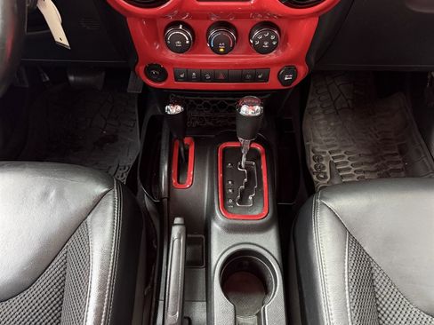 Used 2017 Jeep Wrangler Sahara AWD/4WD image 23