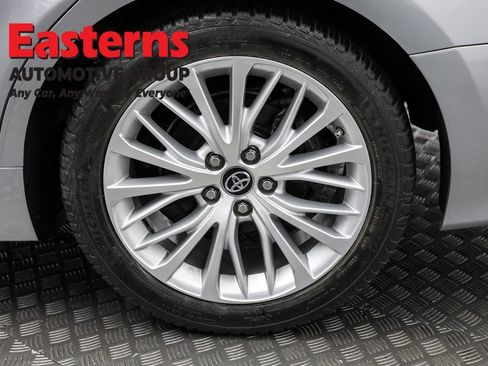 Used 2019 Toyota Camry XLE image 30