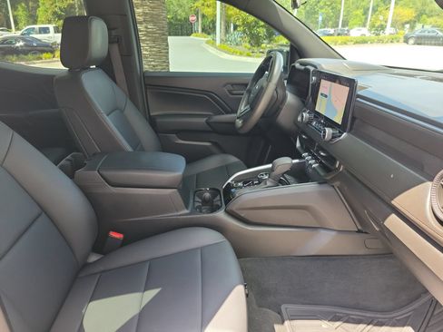 Used 2024 Chevrolet Colorado Trail Boss w/ Safety Package AWD/4WD image 34