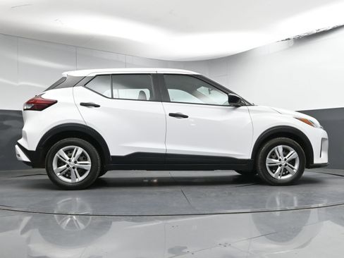 Used 2023 Nissan Kicks S image 21