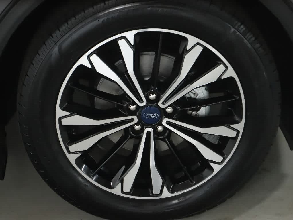 Used 2021 Ford Escape SEL w/ SEL Stealth AWD Package image 10