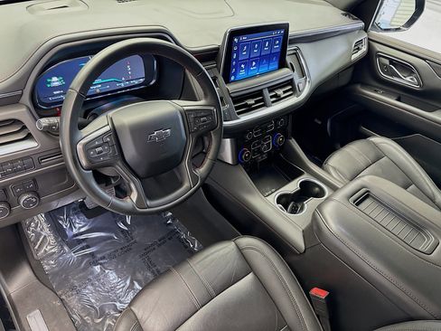 Used 2024 Chevrolet Suburban RST image 7
