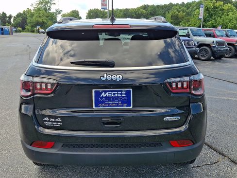Used 2023 Jeep Compass Latitude AWD/4WD image 5