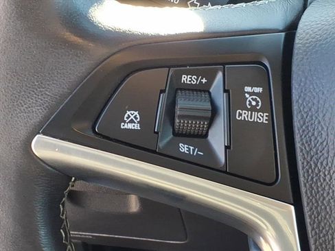 Used 2020 Buick Encore Preferred image 12