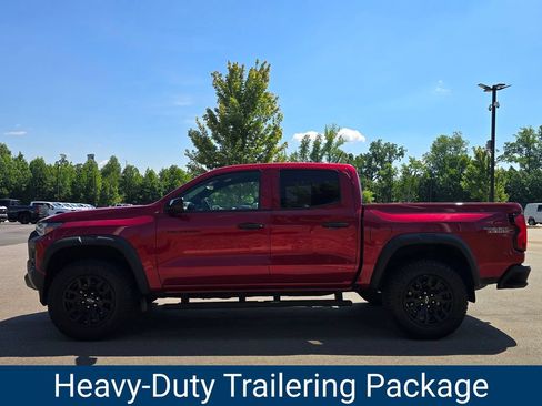 Certified 2024 Chevrolet Colorado Trail Boss w/ Advanced Trailering Package AWD/4WD image 6