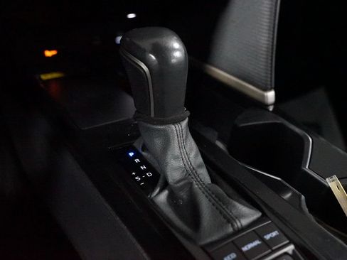 Used 2025 Toyota Camry SE FWD image 21