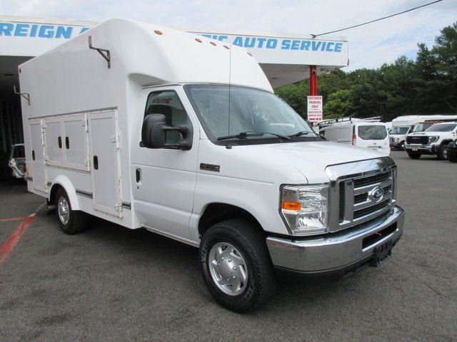 Used 2017 Ford E-350 and Econoline 350 Super Duty w/ Power Windows & Locks Group RWD image 8