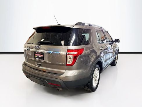 Used 2013 Ford Explorer XLT image 6