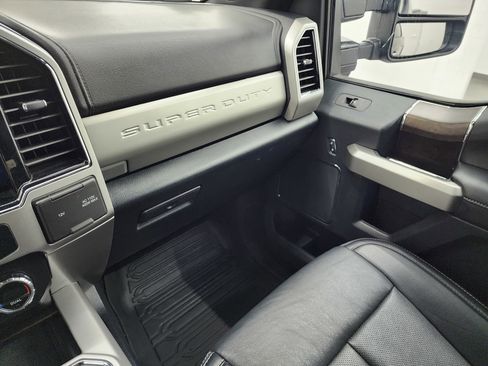 Used 2022 Ford F250 Lariat w/ Tremor Off-Road Package image 12