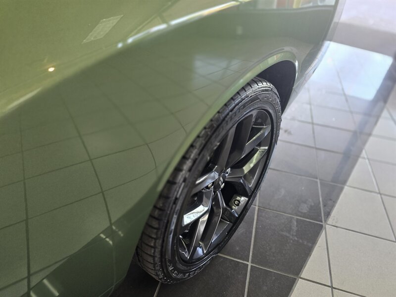Used 2022 Dodge Challenger R/T w/ Blacktop Package RWD image 33