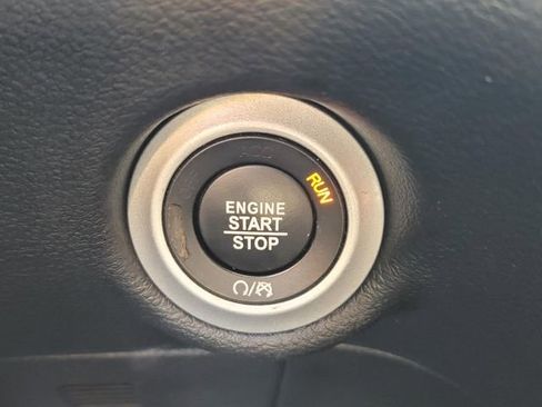 Used 2019 Chrysler Pacifica Touring Plus w/ S Appearance Package image 21