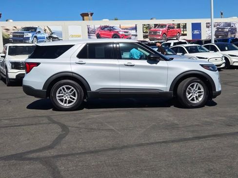 New 2026 Ford Explorer Active image 3