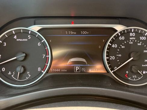 Used 2024 Nissan Sentra SV FWD image 11