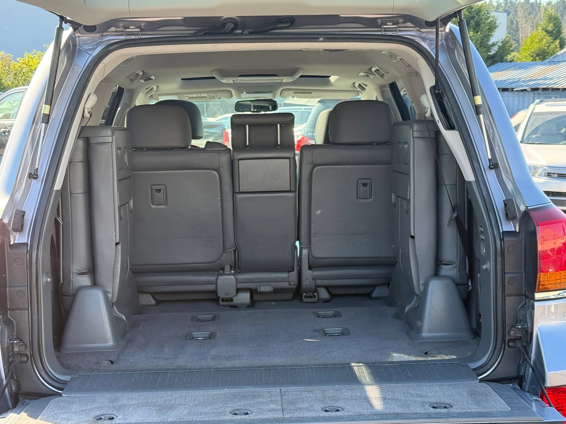 Used 2009 Lexus LX 570 4WD image 10