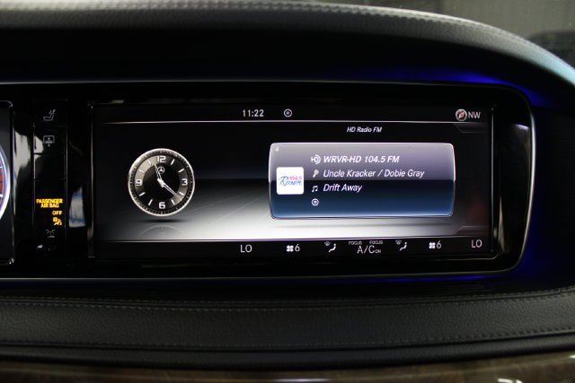 Used 2015 Mercedes-Benz S 550 4MATIC Sedan image 21