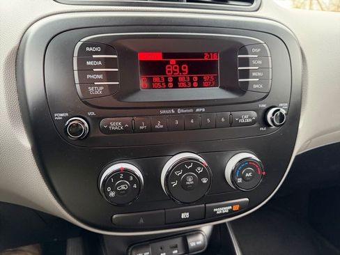 Used 2015 Kia Soul image 15