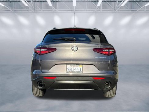 Used 2022 Alfa Romeo Stelvio Sprint image 5