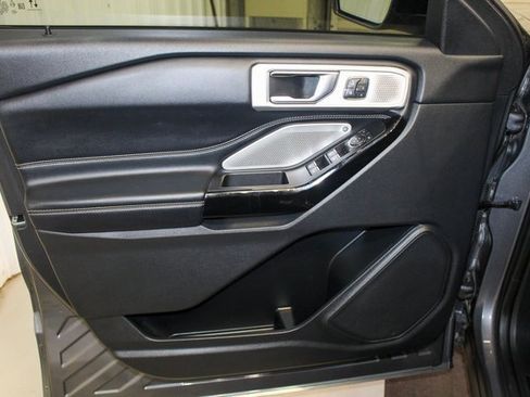 Used 2021 Ford Explorer ST w/ Equipment Group 401A image 9