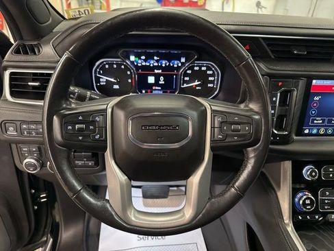 Used 2021 GMC Yukon Denali w/ Denali Ultimate Package AWD/4WD image 12