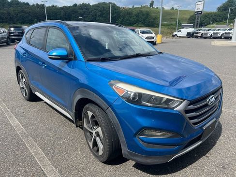 Used 2018 Hyundai Tucson Value FWD image 3