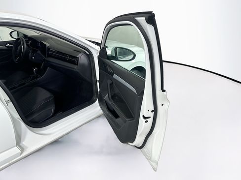 Used 2025 Volkswagen Jetta S FWD image 29