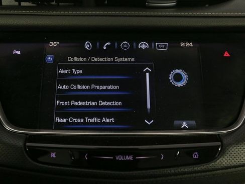 Used 2017 Cadillac XT5 Luxury w/ Driver Awareness Package image 24