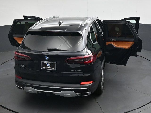 Used 2022 BMW X5 xDrive45e w/ Executive Package AWD/4WD image 48