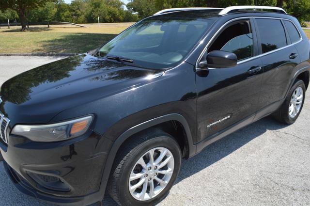 Used 2019 Jeep Cherokee Latitude w/ Popular Appearance Group FWD image 4