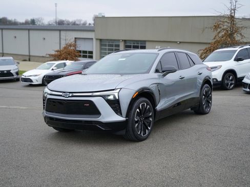 Used 2024 Chevrolet Blazer EV RS image 11