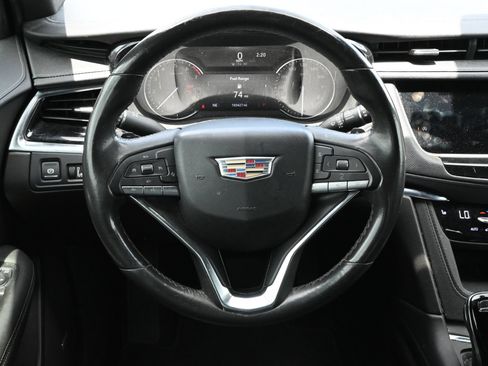 Used 2022 Cadillac XT6 Luxury FWD image 11