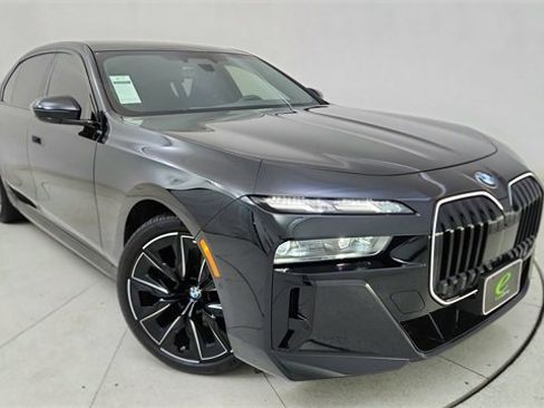 Used 2025 BMW 740i xDrive 740i xDrive w/ Executive Package image 1