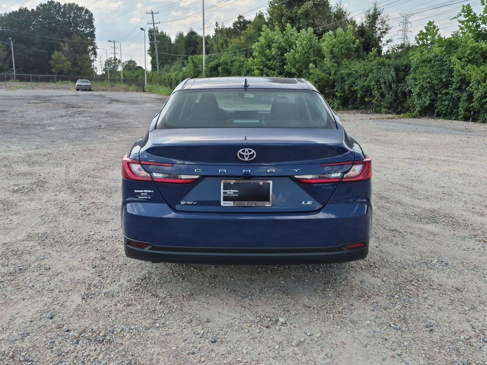 Used 2025 Toyota Camry LE FWD image 5