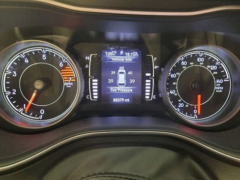 Used 2020 Jeep Cherokee Latitude image 23