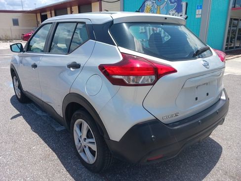 Used 2020 Nissan Kicks S FWD image 5