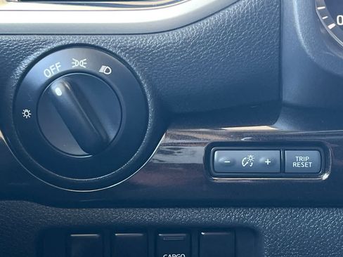 Used 2019 Nissan Titan SV RWD image 31