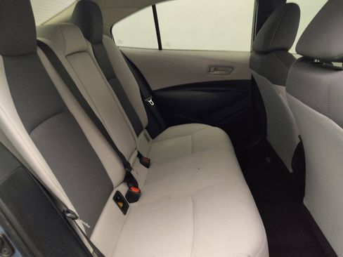 Used 2022 Toyota Corolla LE FWD image 19