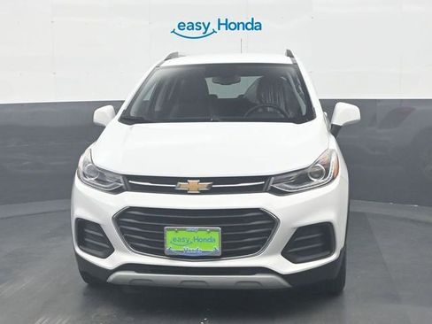 Used 2021 Chevrolet Trax LT image 3