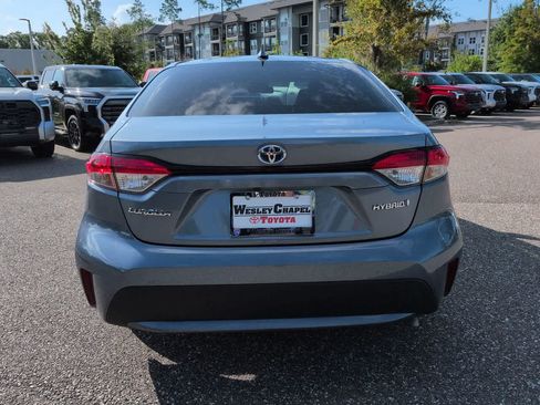 Used 2020 Toyota Corolla LE FWD image 5