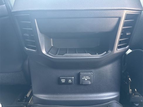 Used 2024 Toyota Tundra Limited image 23