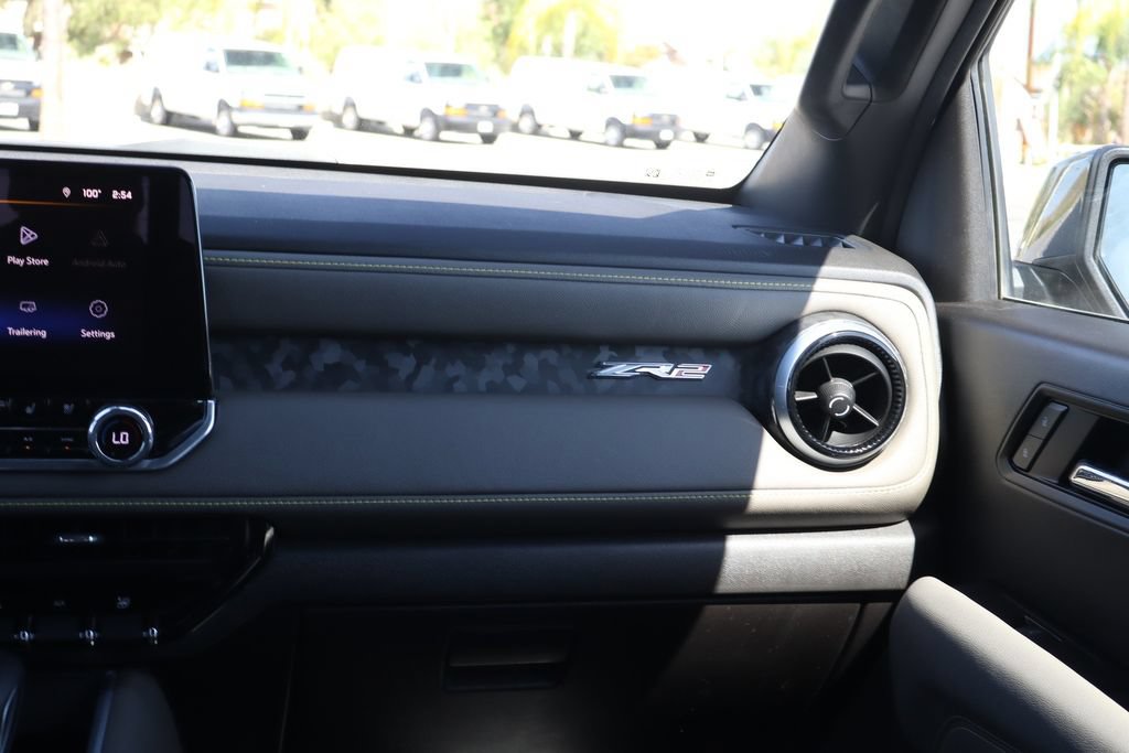 Used 2024 Chevrolet Colorado ZR2 w/ ZR2 Convenience Package III AWD/4WD image 28